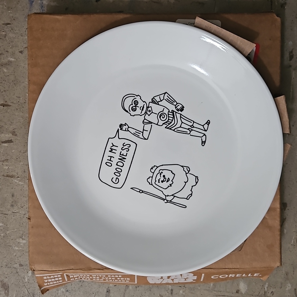 Corelle Plates NEW Star Wars 8.5in Lunch Plate 4pack